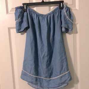 Chambray look off the shoulder blouse. EUC. Size L